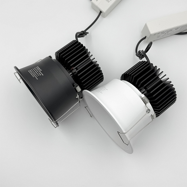 Skarlat RSL74W005-5 30W BK 4000K