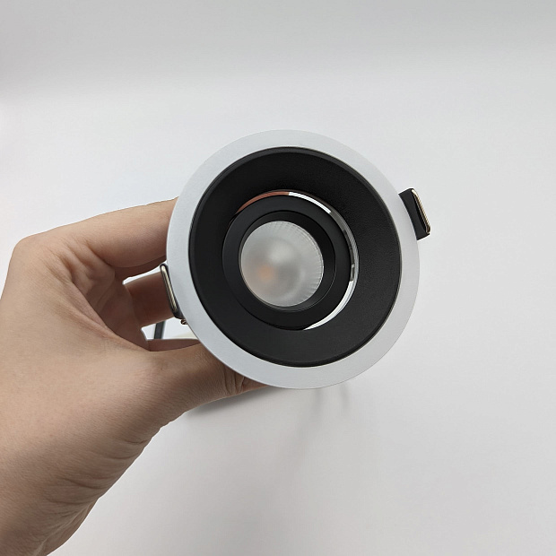 Skarlat  RSL74132 7W WH+BK 3000K